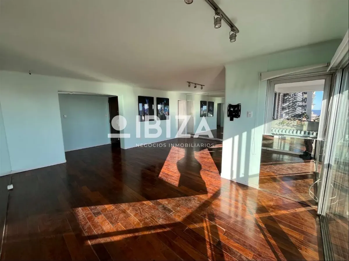 Golf Alquiler Apartamento 3 Dorm, Servicio Y Garage · Foto 3