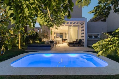 Imagem 1 de 30 de Casa À Venda Em Xangri-lá - Ca01080 - 67823947