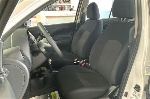 Nissan March 1.6 Sense At
