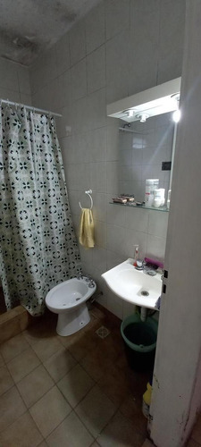 Imagen 6 de 11 de Blas Parera 2900 - Casa Con 2 Dormitorios Y Parque - Quilmes Oeste