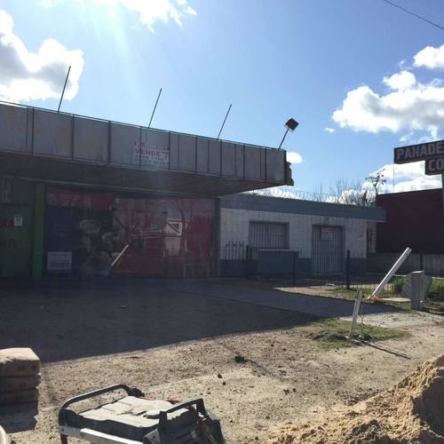 Excelente Propiedad Casa Más Local Planificadora