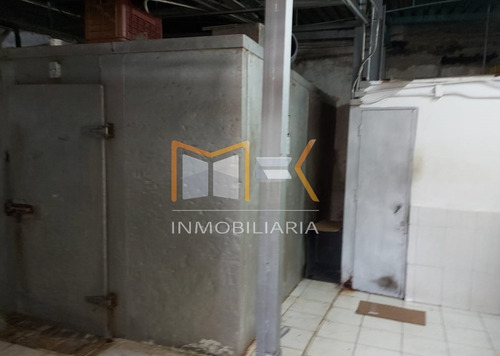 Se Vende Fondo De Comercio En Catia Carnicería Activa , Zona Comercial Pleno Centro De Catia