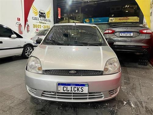 Imagem 3 de 7 de Ford Fiesta Hatch 1.0 Gasolina Manual