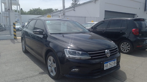 Imagen 5 de 14 de Volkswagen Vento 1.4 Highline 2017