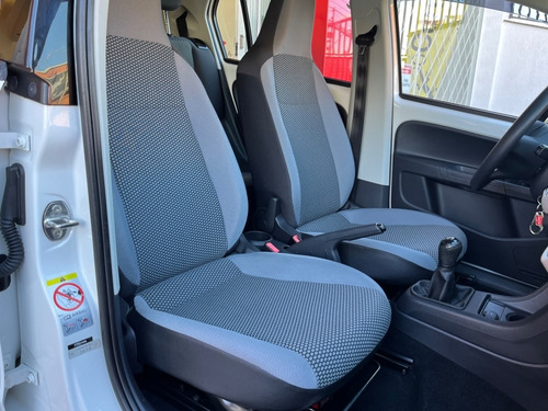Volkswagen Up! 1.0 MPI MOVE 12V FLEX 4P MANUAL