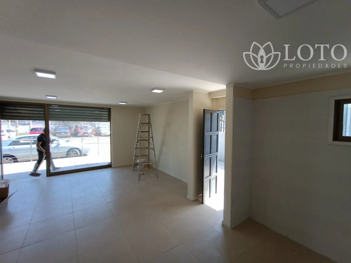 Local Comercial En Concón Con Patio Y Estacionamiento Para C
