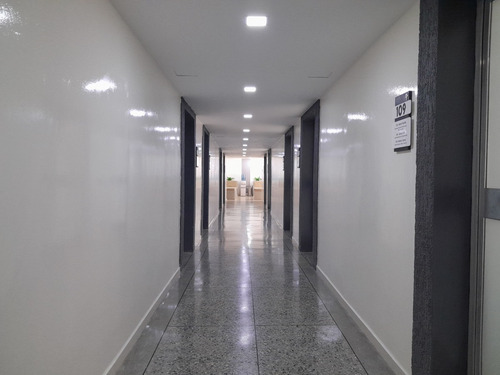 Imagen 5 de 15 de Consultorio Medico En Alquiler En Excelente Ubicacion En Centro Profesional De Coro 04126887776 23-3901