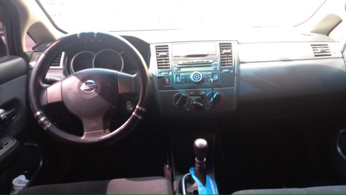 Imagem 10 de 14 de Nissan Tiida 1.8 16v S Flex 4p