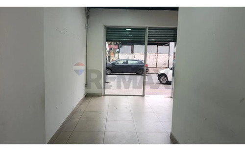 Local Comercial Calle Principal Talagante