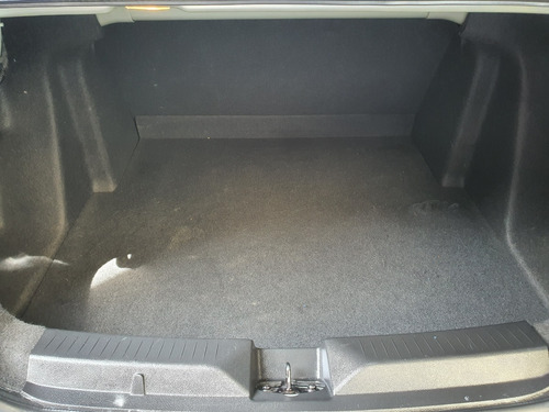 Imagen 8 de 10 de Aveo Ls Sedan Manual