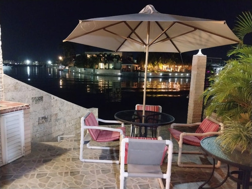 Imagen 3 de 9 de Townhouse En Venta, Residencias Aguamarina, Lecheria