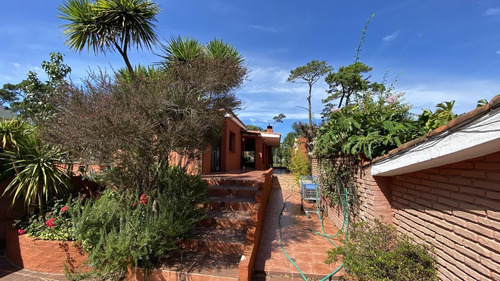 Casa 5 Dormitorios, Piscina, Jardin