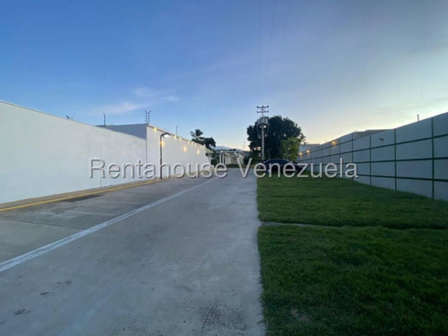 Valeria Chong Casa Alquiler Cabudare Lara Avenida Intercomunal Oportunidad Residencial Economico Código Inmobiliaria Rent-a-house 25-18352