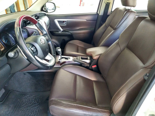 Imagem 9 de 11 de Toyota Hilux Sw4 2.8 Srx 4x4 16v Turbo Intercooler Diesel