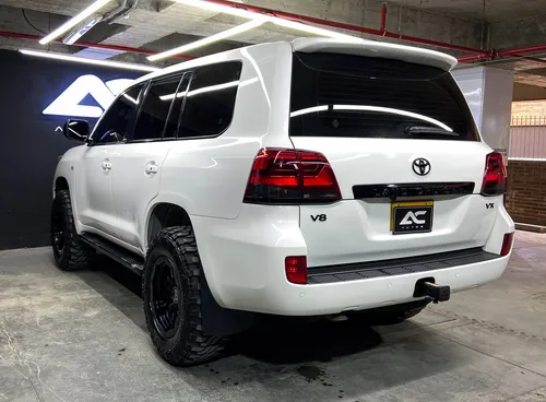 Toyota Land Cruiser V8 VX LC200 IMPERIAL 4X4 4.7 AT