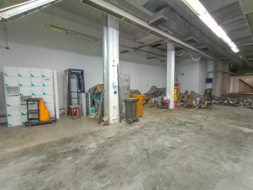 Imagen 16 de 30 de Edificio En Block De 1877 M2 Con Atención Al Público Y Depósito En Alquiler Sin Expensas