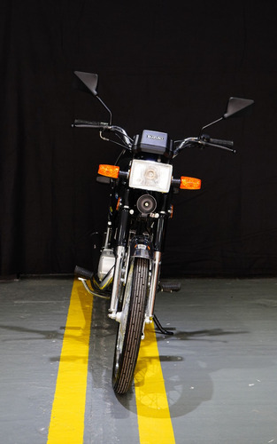Suzuki Ax100 Negra