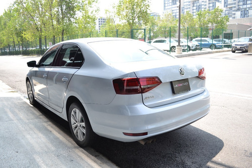 Imagen 5 de 9 de Jetta Style