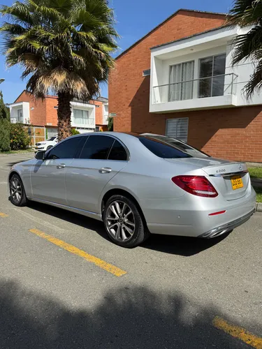 Mercedes-Benz E200 Exclusive