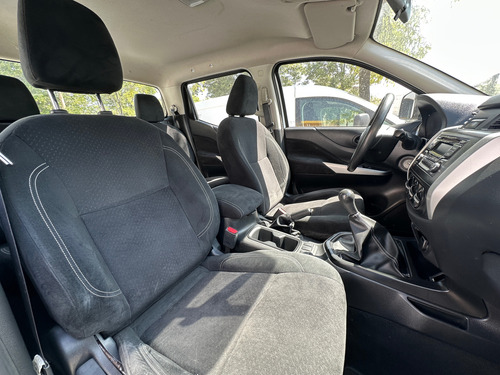Nissan Np300 Doble Cabina