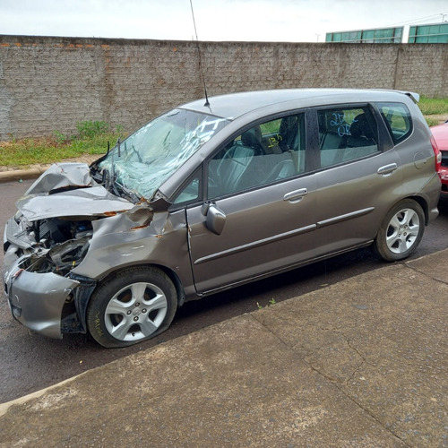Imagem 1 de 8 de Sucata Honda Fit 2010 Somente Para Retirada De Peças