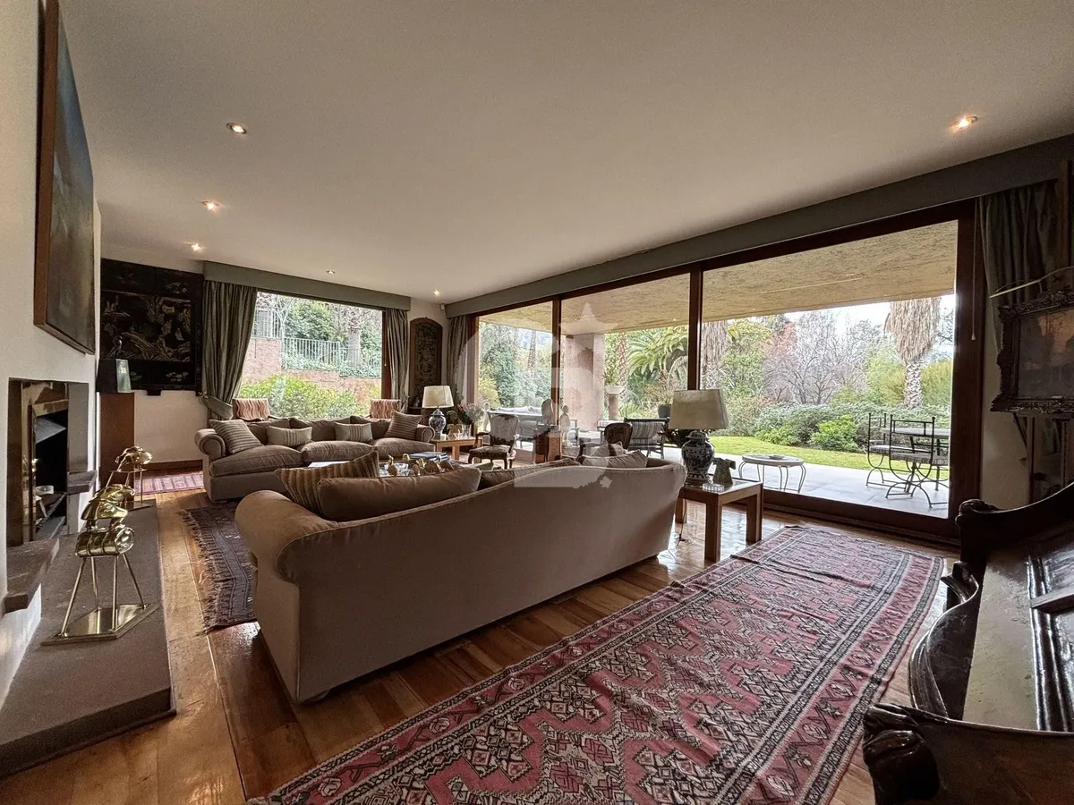 Imagen 4 de 29 de Exclusiva Casa En Vitacura Con Gran Vista Y Jardín