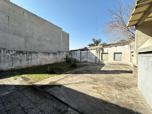 Casa De Tres Ambientes En Venta, Llavallol, Lomas De Zamora
