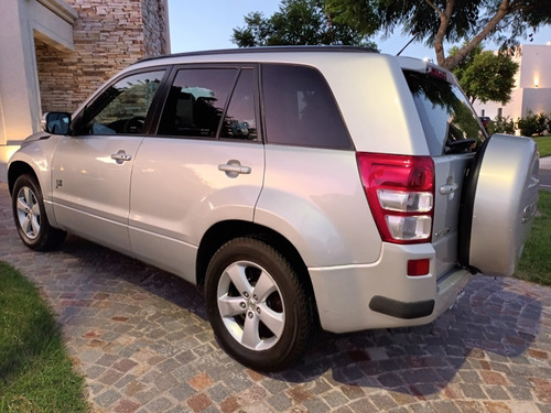Imagen 5 de 24 de Camioneta Suzuki Grand Vitara Jiii, 4x4, 2010, Motor 2.4
