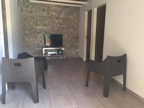 Casa En Venta San Joaquin Urbanizacion El Refugio