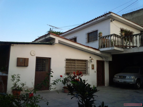 Best House Vende  Casa En Urbanización San Camilo Los Teques