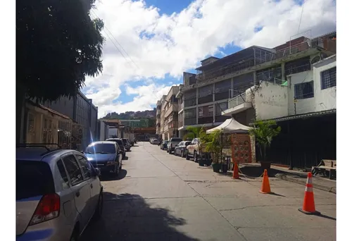 Alquila Galpón Comercial