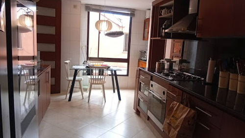 Apartamento En Arriendo Santa Barbara 90-72999
