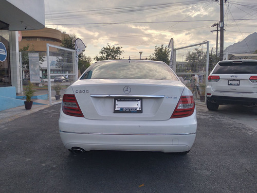 Imagen 4 de 15 de Mercedes Benz Clase C 2013 1.8 C 200 Sport At