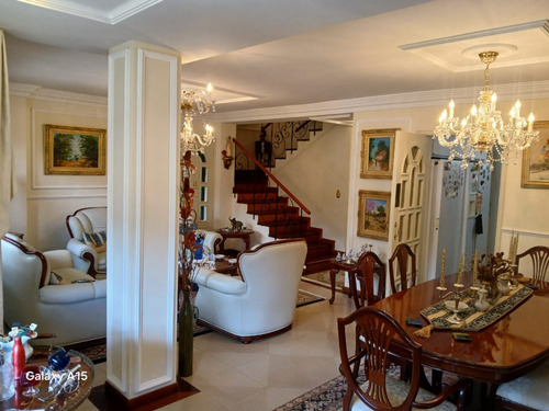Hermoso Town House Urb. La Unión-el Hatillo