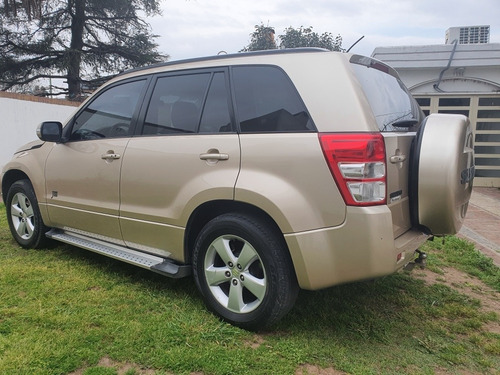 Suzuki Grand Vitara 2.4 Jiii 2011