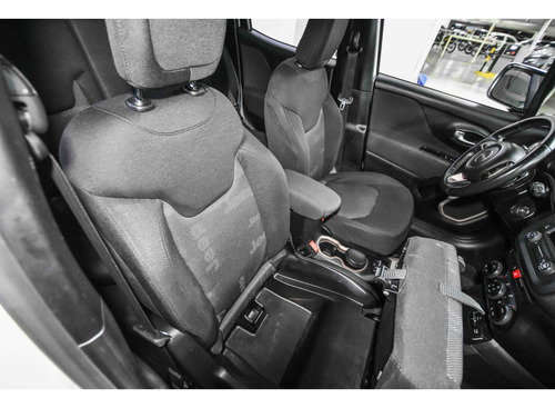 Jeep Renegade 1.8 16V FLEX LONGITUDE 4P AUTOMÁTICO
