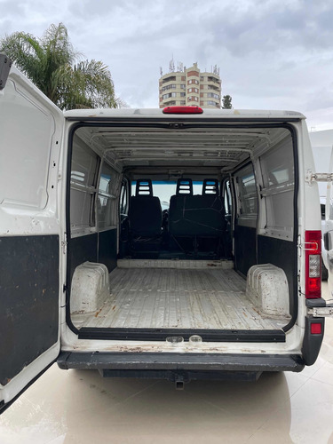 Imagen 12 de 22 de Peugeot Boxer 2007 2.8 Hdi Combi 330m Confort