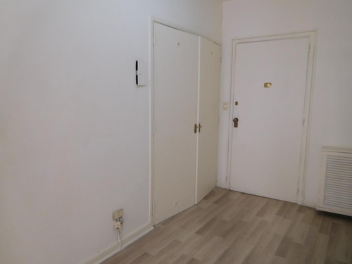 Imagen 9 de 17 de Centro Monoambiente Al Frente De 34 M2, Apto Vivienda O Profesional, Muy Luminoso