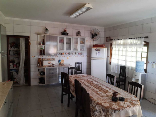 Imagem 12 de 14 de 2.400m², Condomínio, 05 Dormitórios, Churrasqueira E Piscina