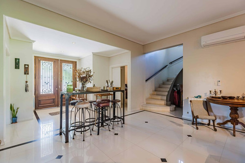 Imagen 14 de 30 de Casa En Venta En Barrio Privado Septiembre Con Seis Dormitorios - Maroto Propiedades-