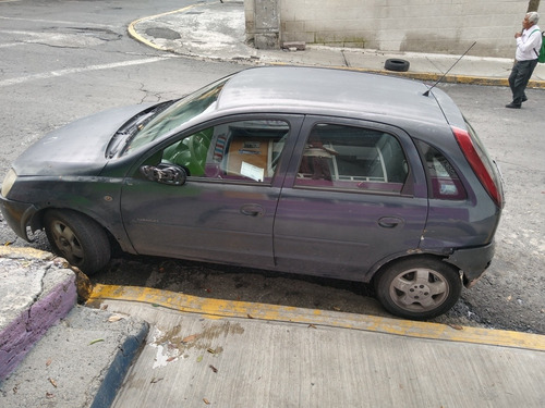 Imagen 3 de 11 de Chevrolet Corsa Comfort Motor 1.4 Lt
