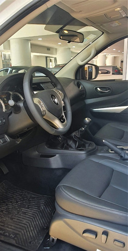 Imagen 6 de 19 de Renault Alaskan 2.3bt Iconic Mt 4x4 Utilitario Volkswagen G