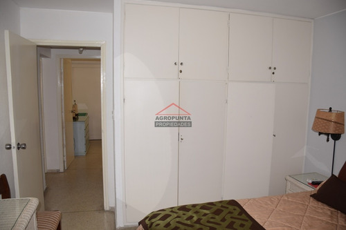 Apartamento Muy Cómodo En Alquiler De Temporada - Ref: 4979