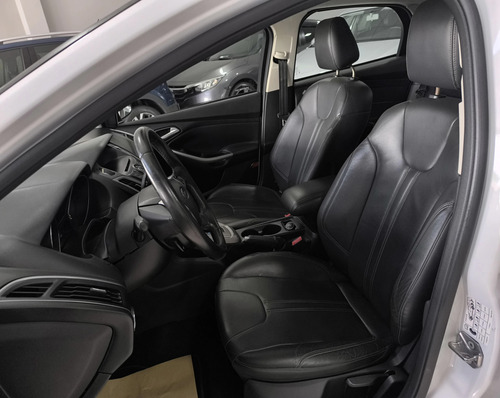 Ford Focus 2.0 SE SEDAN 16V FLEX 4P POWERSHIFT