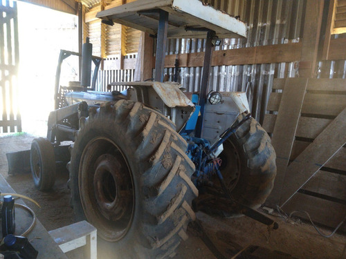 Imagem 3 de 6 de Trator Ford 6610 Com Implementos