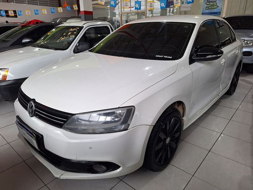 Volkswagen Jetta 2.0 - ACEITO TROCA