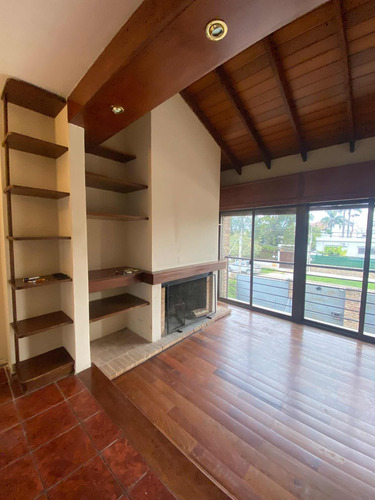 Casa De Altos/apartamento En Alquiler Punta Gorda 2dorm/1 Baño Gge
