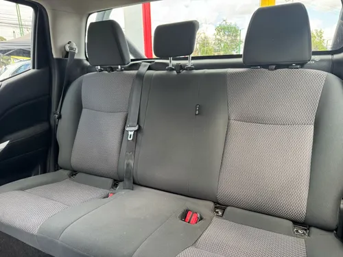 Nissan Np300 2020
