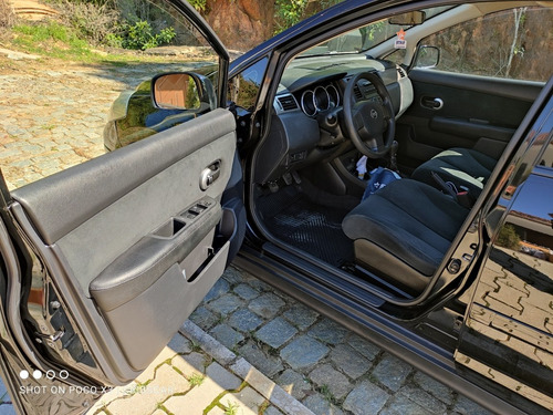 Nissan Tiida Sedan 2011 1.8 Flex 4p