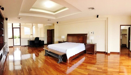 Imagen 9 de 19 de Espectacular Penthouse Amueblado De 3 Habs + Estudio En Alquiler En Zona 14